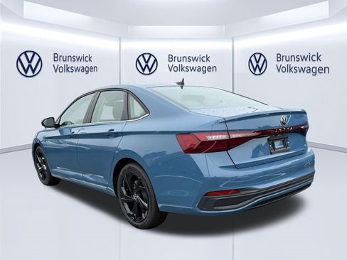 New 2026 Volkswagen Jetta SE FWD image 4