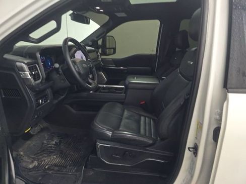 Used 2025 Ford F450 Platinum w/ FX4 Off-Road Package AWD/4WD image 7