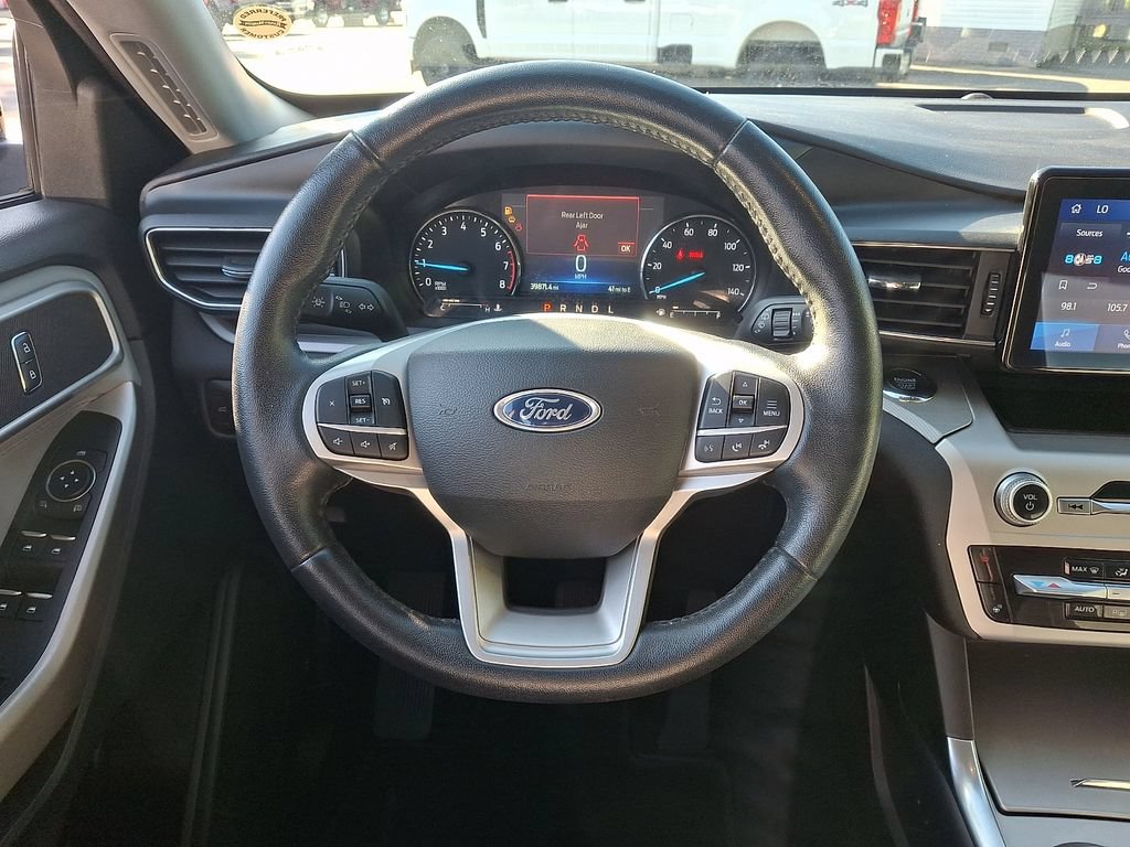 Used 2022 Ford Explorer XLT w/ Equipment Group 202A AWD/4WD image 19