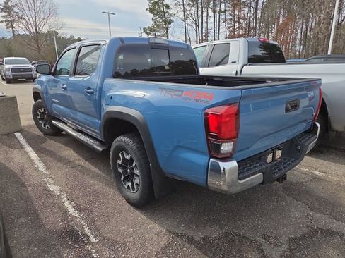 Used 2019 Toyota Tacoma TRD Off-Road image 4