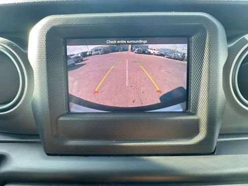Used 2022 Jeep Wrangler Unlimited Sport AWD/4WD image 19