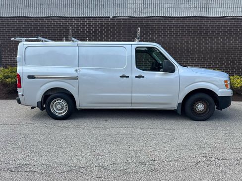 Used 2018 Nissan NV 2500 S RWD image 26