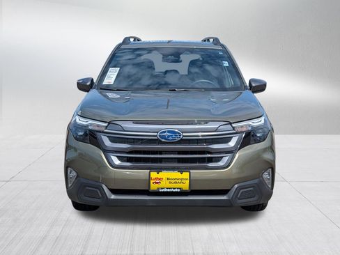 Certified 2025 Subaru Forester Premium AWD/4WD image 2