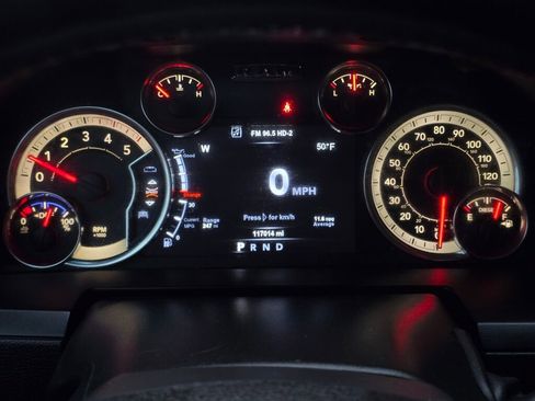 Used 2018 RAM 2500 Laramie image 32