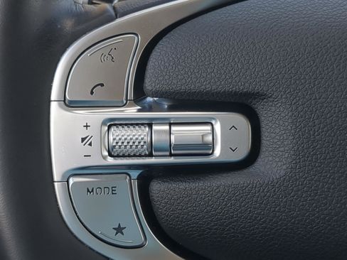 Used 2023 Genesis GV70 2.5T w/ Advanced Package image 25