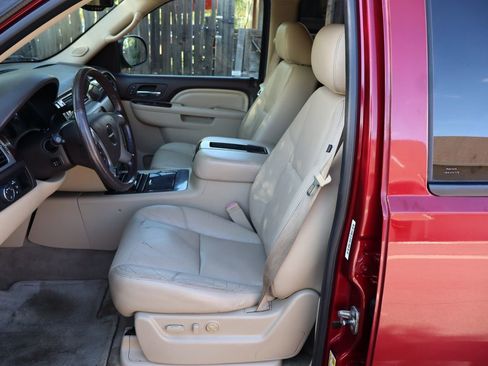 Used 2011 GMC Yukon Denali image 19