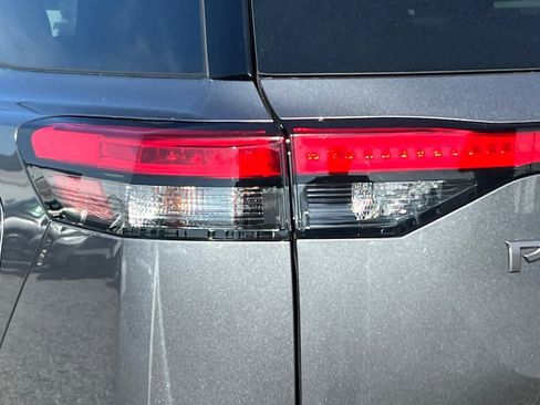 New 2026 Nissan Pathfinder SV image 34