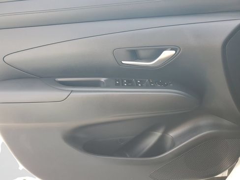 Certified 2026 Hyundai Tucson SE FWD image 18