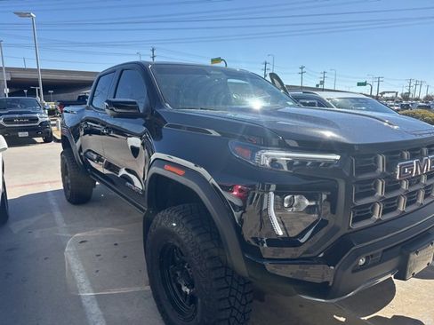 Used 2025 GMC Canyon AT4 w/ AT4X Package image 4