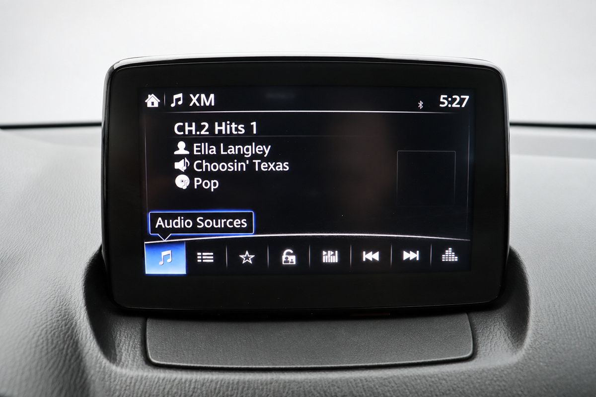 Used 2020 Toyota Yaris XLE FWD image 34