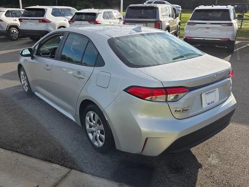 Used 2024 Toyota Corolla LE FWD image 10