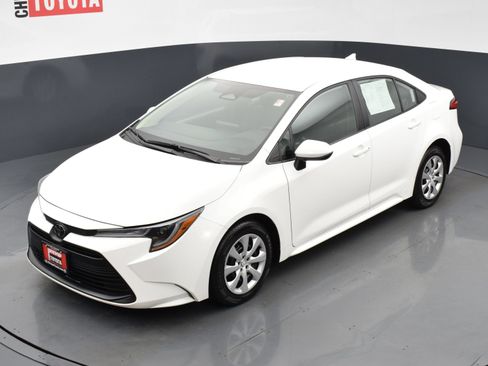 Used 2024 Toyota Corolla LE FWD image 23