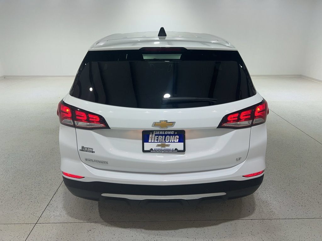 Used 2024 Chevrolet Equinox LT FWD image 4