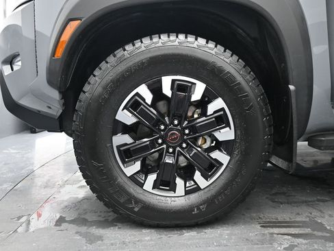 Used 2022 Nissan Frontier PRO-4X w/ Technology Package image 13