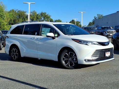 New 2026 Toyota Sienna Platinum AWD/4WD image 1