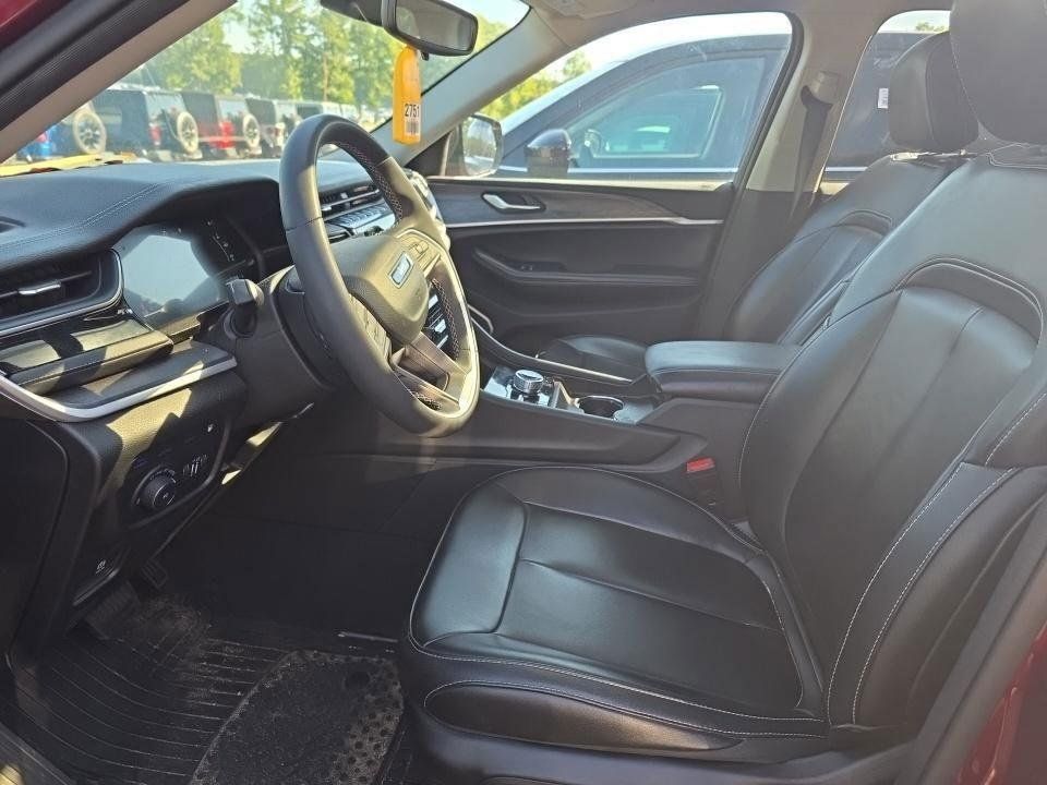 Used 2024 Jeep Grand Cherokee Limited 4xe AWD/4WD image 8
