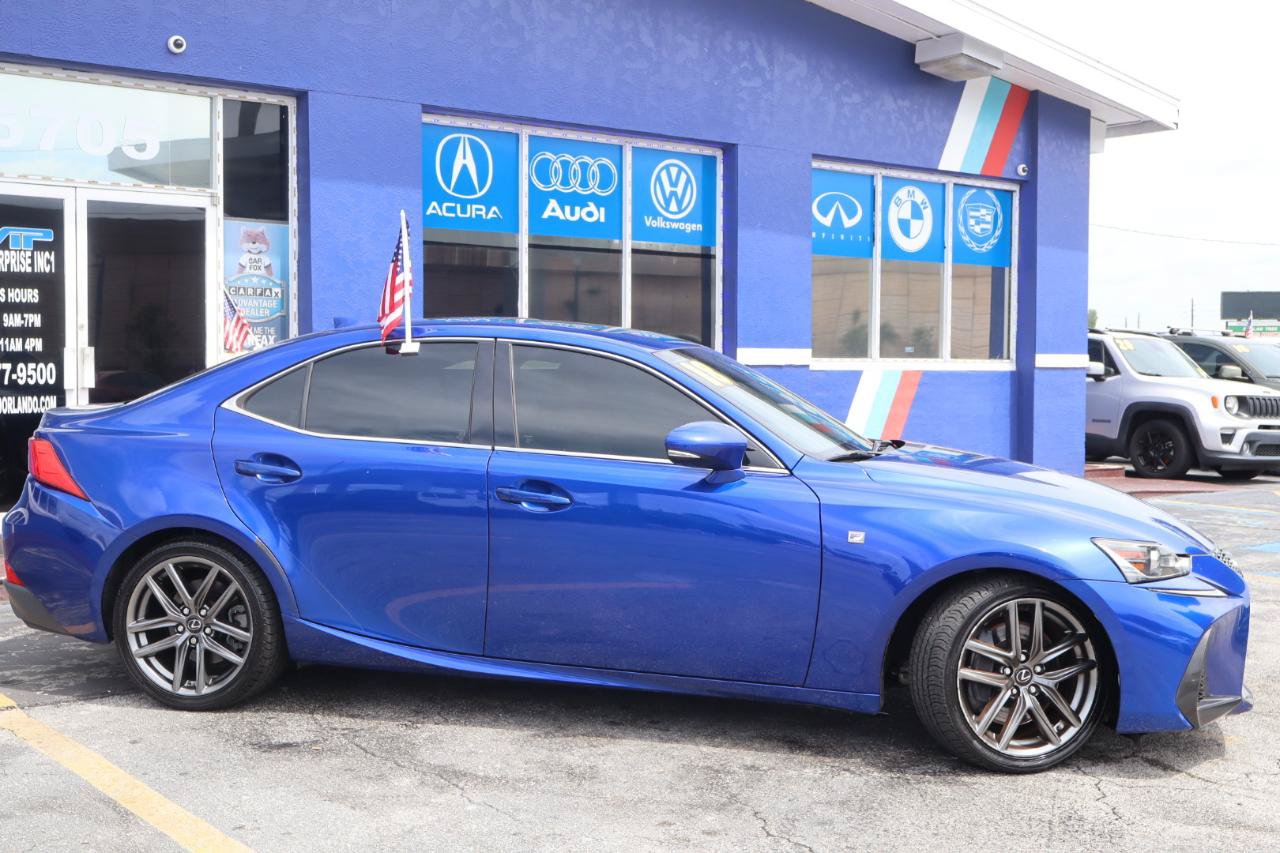 Used 2018 Lexus IS 300 F Sport w/ F Sport Package RWD image 3