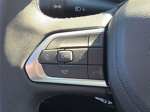 New 2026 Jeep Compass Latitude image 35