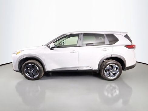 Used 2025 Nissan Rogue SV AWD/4WD image 6