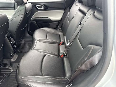 Used 2024 Jeep Compass Limited w/ Sun and Sound Group image 21