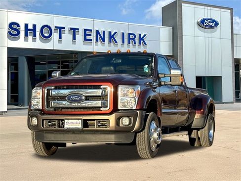 Used 2016 Ford F450 King Ranch w/ King Ranch w/Chrome Package image 3