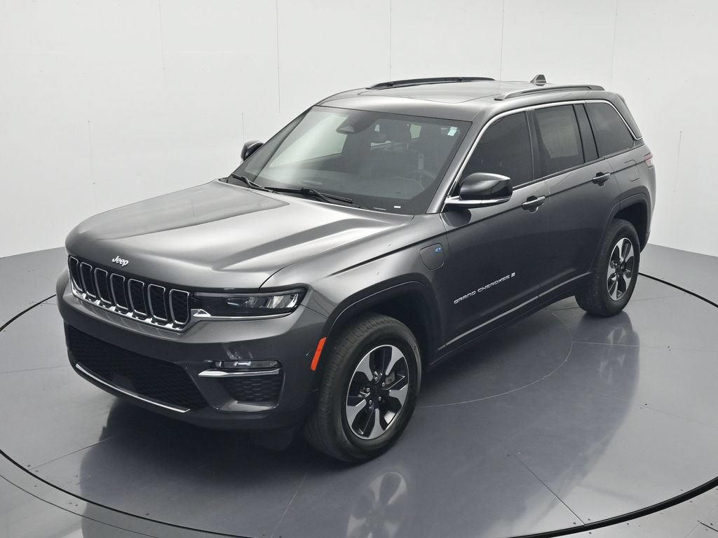 Used 2024 Jeep Grand Cherokee Limited 4xe w/ Trailer Tow Package AWD/4WD image 31
