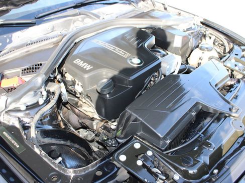 Used 2018 BMW 320i Sedan RWD image 30