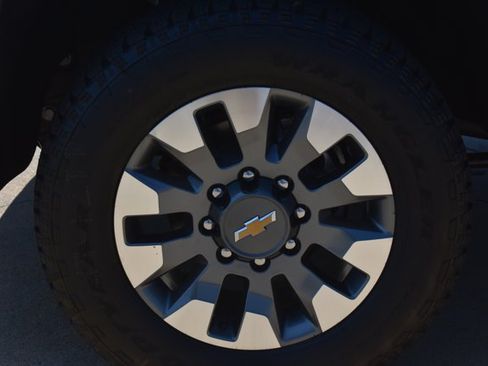 New 2026 Chevrolet Silverado 2500 Custom w/ Custom Value Package AWD/4WD image 11