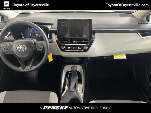 Used 2026 Toyota Corolla LE FWD image 15