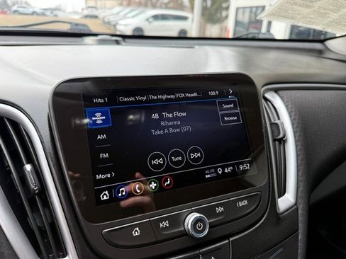 Used 2024 Chevrolet Malibu LT image 24