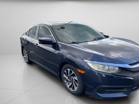 Used 2017 Honda Civic EX image 3