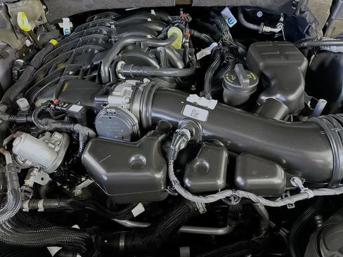 Used 2022 Jeep Grand Cherokee L Laredo w/ Luxury Tech Group I AWD/4WD image 9