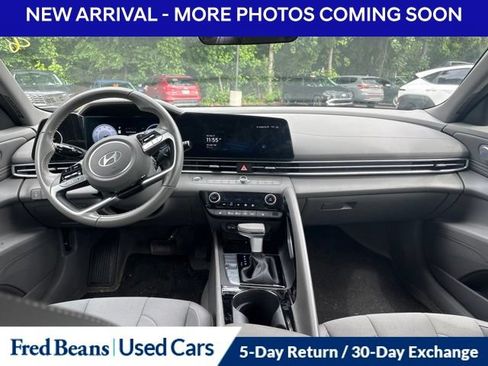 Certified 2024 Hyundai Elantra SEL w/ Convenience Package FWD image 11