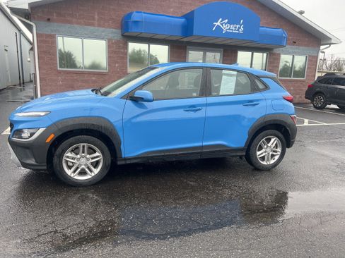 Used 2022 Hyundai Kona SE image 3