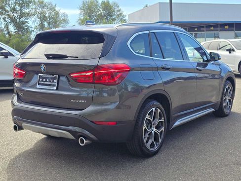 Used 2021 BMW X1 xDrive28i w/ Convenience Package AWD/4WD image 3