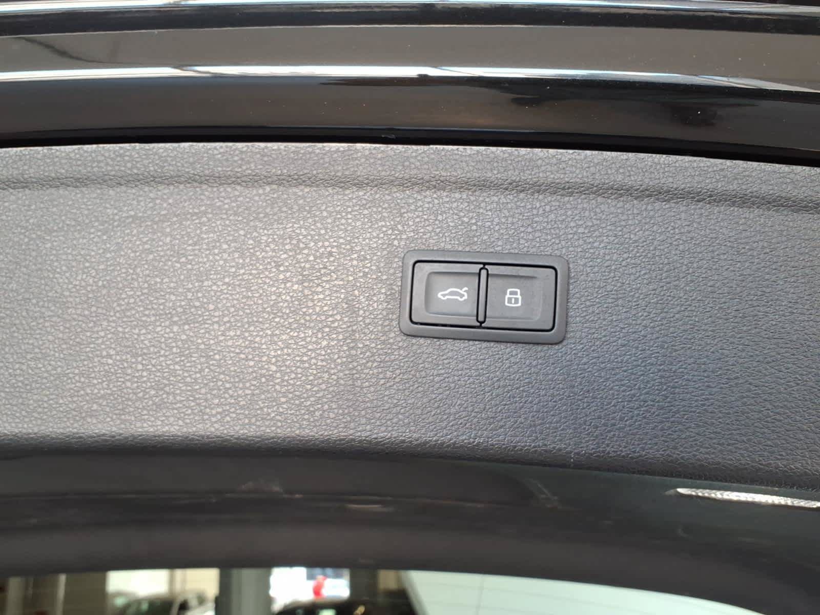 Used 2023 Audi Q5 2.0T Premium w/ Convenience Package AWD/4WD image 10