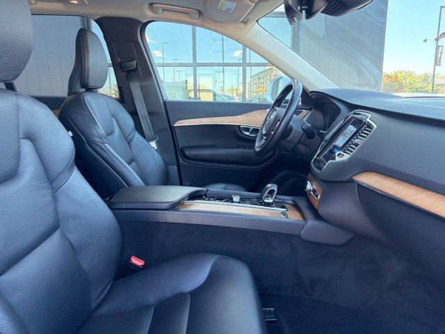 Used 2023 Volvo XC90 B5 Plus AWD/4WD image 11