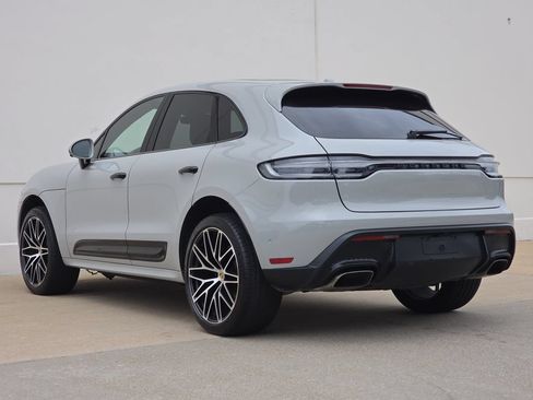 Used 2024 Porsche Macan AWD/4WD image 3