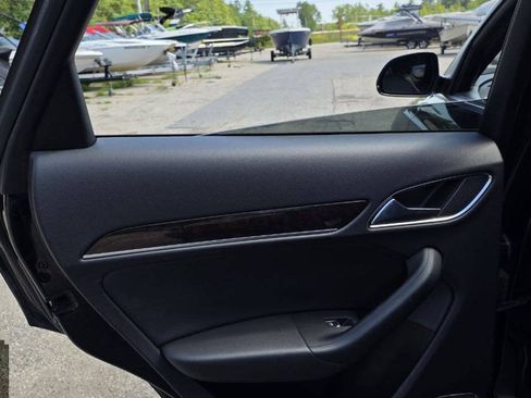 Used 2015 Audi Q3 2.0T Prestige w/ Prestige Package AWD/4WD image 14