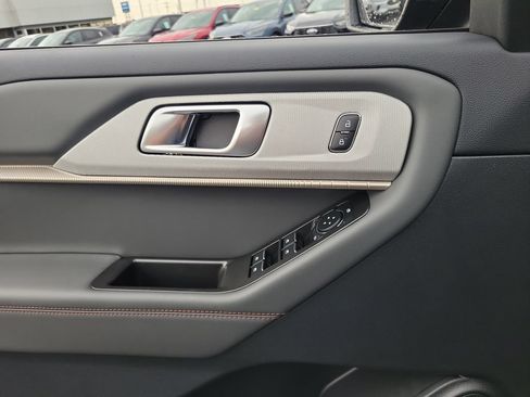 New 2026 Ford Explorer Active AWD/4WD image 20