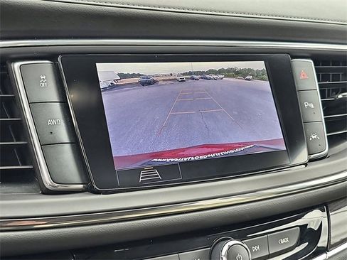 Used 2020 Buick Enclave Premium w/ Sun and Sites Package image 29