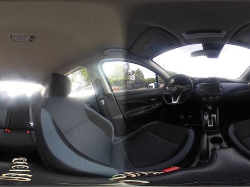 Used 2025 Nissan Versa SV FWD image 32
