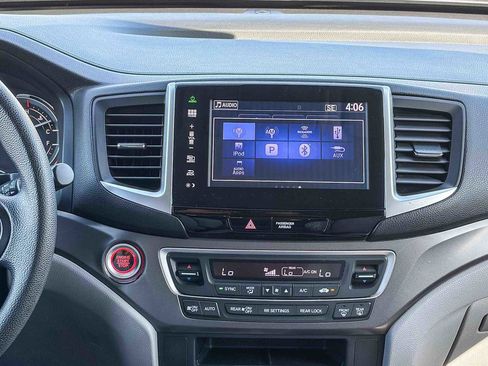 Used 2016 Honda Pilot EX image 12