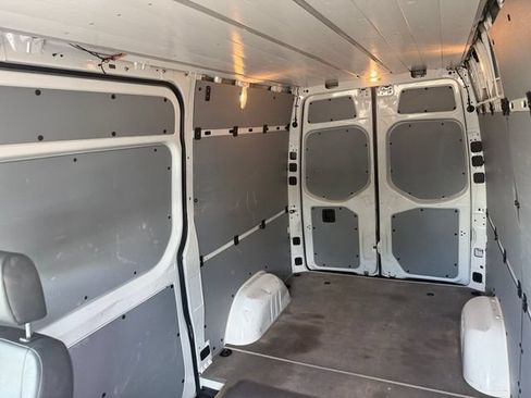 Used 2022 Mercedes-Benz Sprinter 2500 image 6