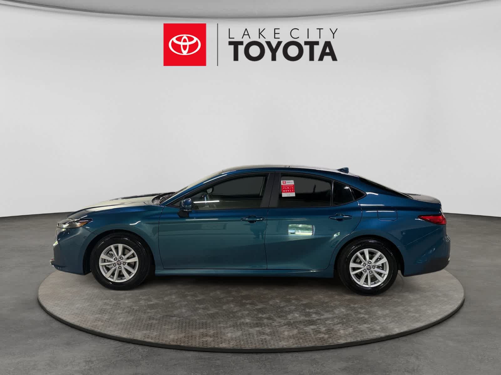Used 2026 Toyota Camry LE FWD image 3
