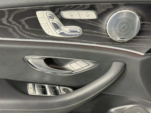 Used 2017 Mercedes-Benz E 300 image 22