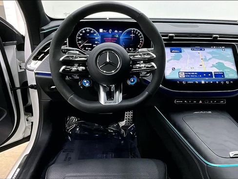 Used 2026 Mercedes-Benz E 53 AMG e 4MATIC Sedan image 6