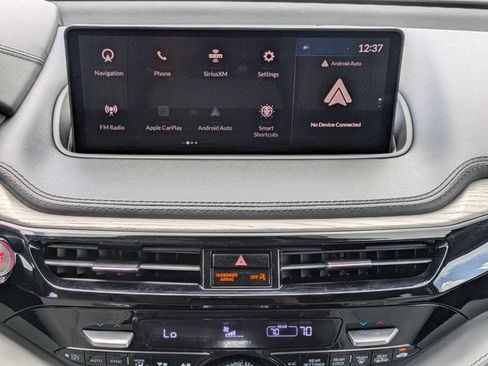 Used 2024 Acura MDX SH-AWD w/ Advance Package image 19