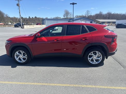 New 2026 Chevrolet Trax LS w/ LS Convenience Package image 7