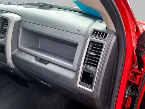 Used 2017 RAM 1500 Express w/ Express Value Package AWD/4WD image 32
